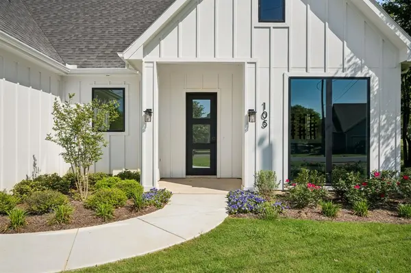 105 Buckboard Trail, Oak Point, TX 75068