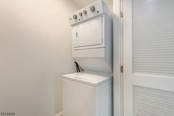 84 Auburn St, Paterson City, NJ 07501