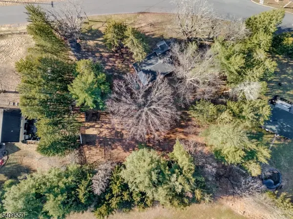 109 Lilac Dr, Clinton Twp., NJ 08801