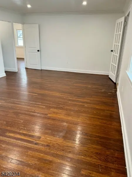 8 Plymouth St, Fairfield Twp., NJ 07004