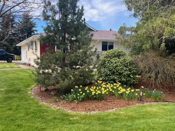 870 HOBBS RD, Hood River, OR 97031