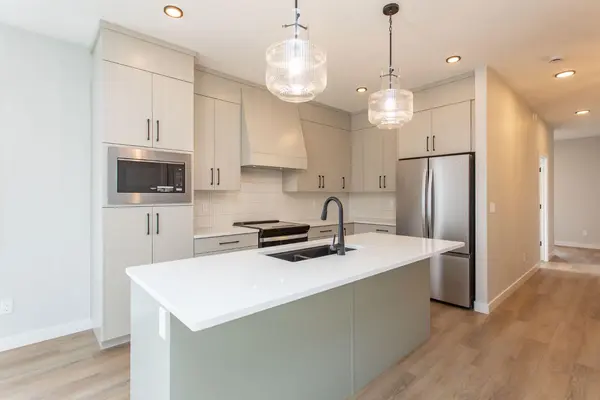 17 Tindale PL, Red Deer, AB T4P 0T8