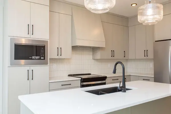 17 Tindale PL, Red Deer, AB T4P 0T8