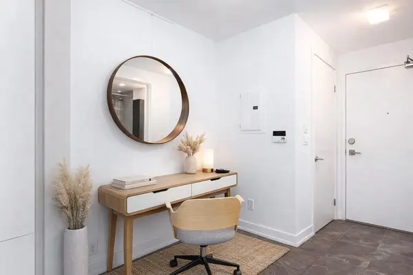 12 York ST #4701, Toronto C01, ON M5J 0B1