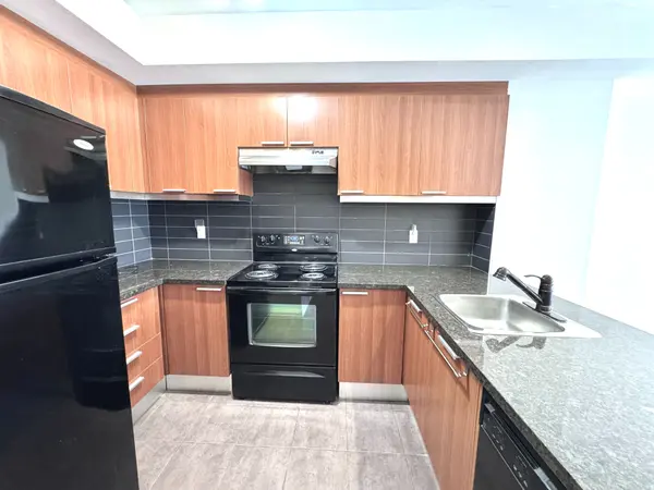 327 Carrville RD S #One bedroom Suite, Richmond Hill, ON L4C 6E4