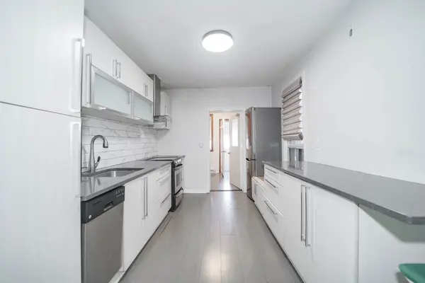 195 Islington AVE, Toronto W06, ON M8V 3B8