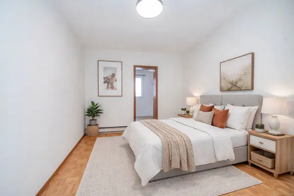 195 Islington AVE, Toronto W06, ON M8V 3B8