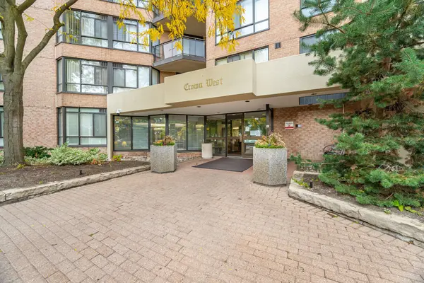 20 Cherrytree DR #912, Brampton, ON L6Y 3V1