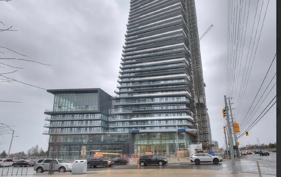 448 Burnhamthorpe RD W #811, Mississauga, ON L5B 0M3