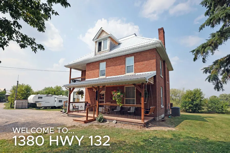 1380 Highway 132 HWY, Admaston/bromley, ON K7V 3Z5