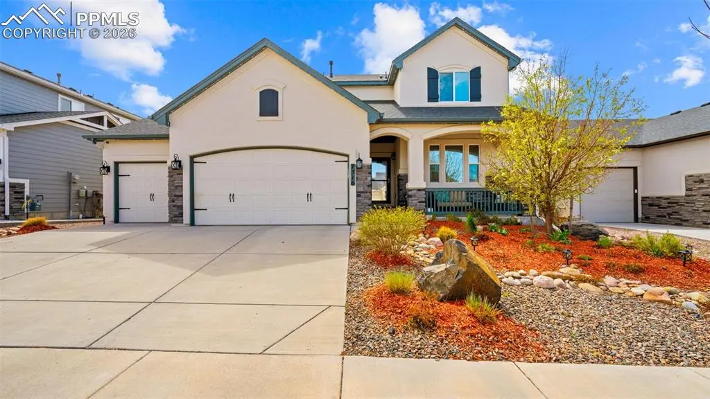 7316 Rim Bluff LN, Colorado Springs, CO 80927