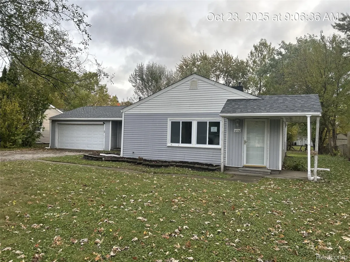 37176 Garvin ST, Clinton Charter Township, MI 48036