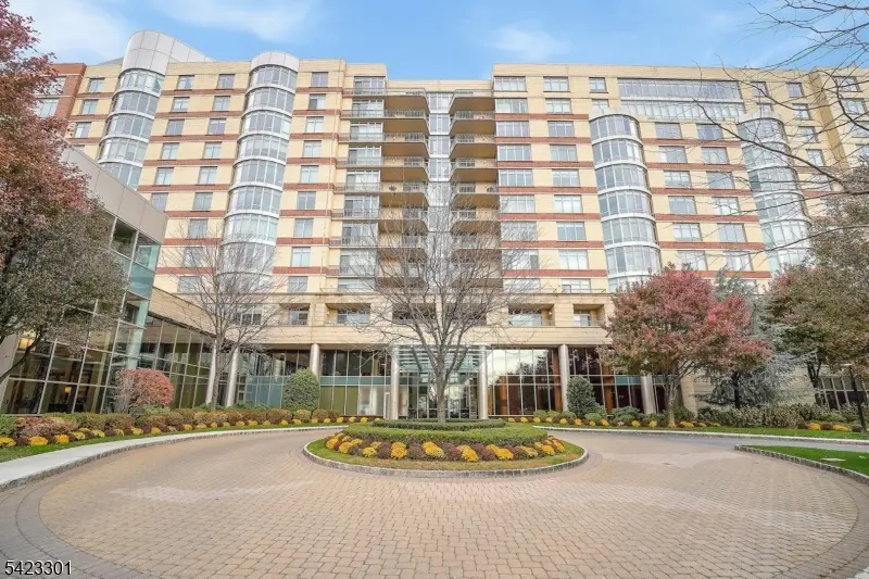 8100 River Rd #209, North Bergen Twp., NJ 07047