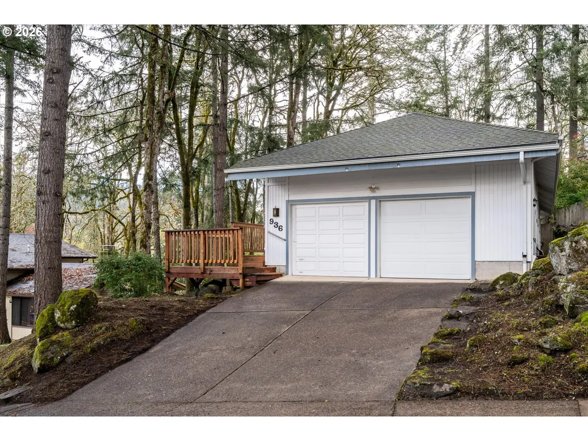 936 E 43RD AVE, Eugene, OR 97405