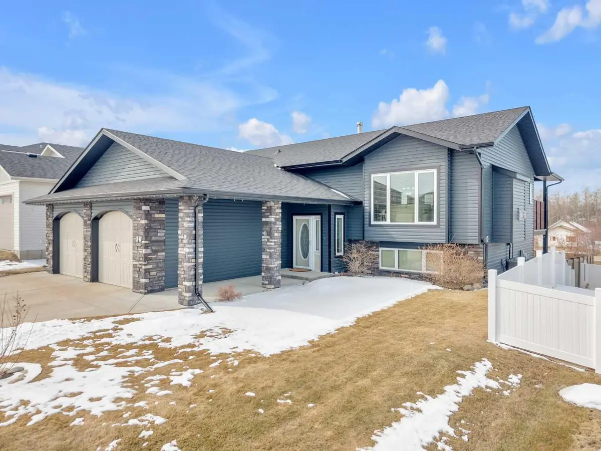 16 Fawn Meadows DR, Delburne, AB T0M 0V0