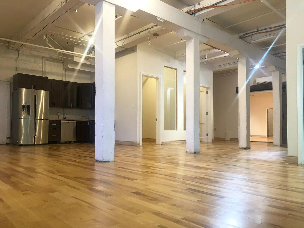 65 Bellwoods AVE #1st and 2nd Floors, Toronto C01, ON M6J 3N4