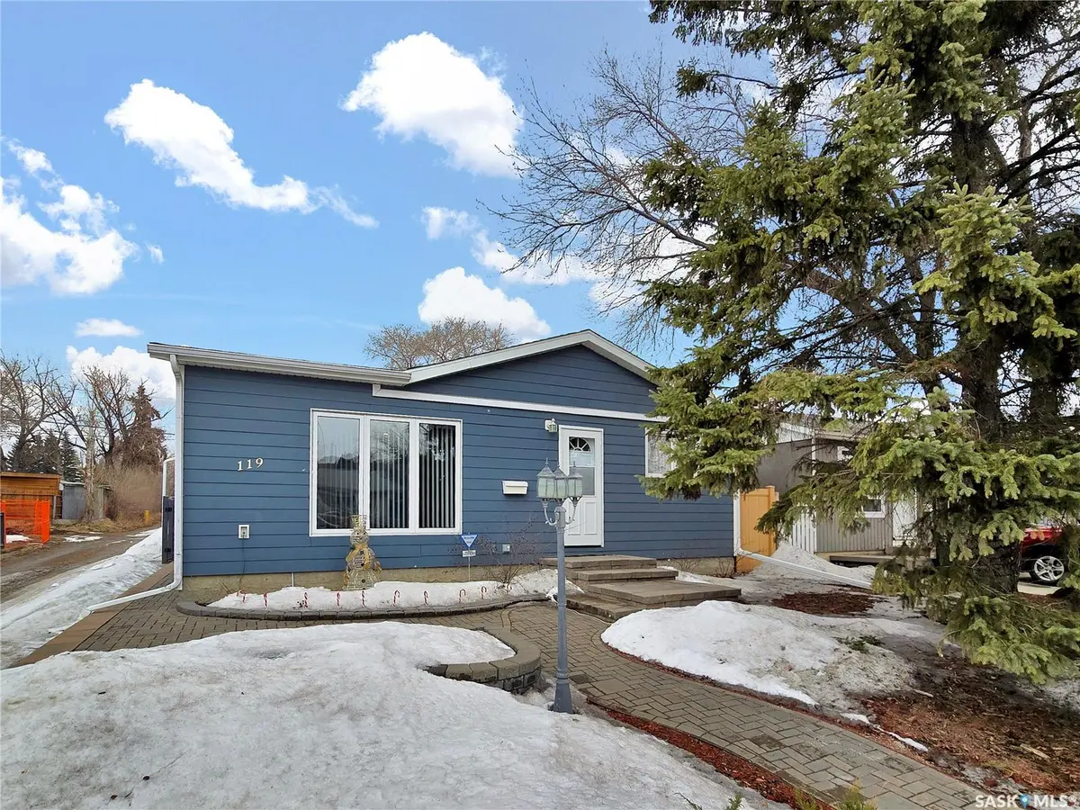 119 Spinks DRIVE, Saskatoon, SK S7H 4G8