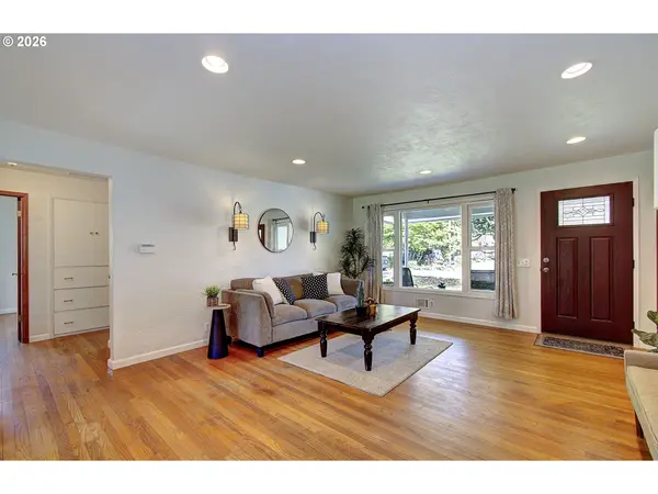 964 G ST, Washougal, WA 98671