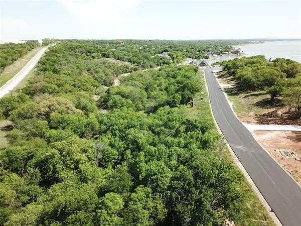 157 Hanna Oak Court, Bridgeport, TX 76426