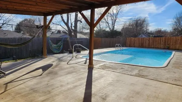 704 Morning Glory Lane, Bedford, TX 76021