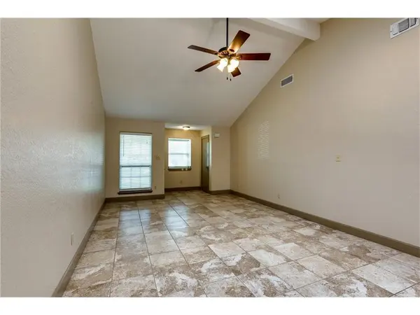 2921 Clover Lane, Euless, TX 76039