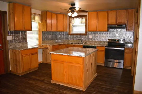 11010 FM 157, Venus, TX 76084