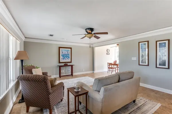 1003 OVILLA Road, Red Oak, TX 75154