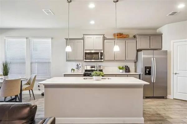 1125 Southwark Drive, Fort Worth, TX 76052