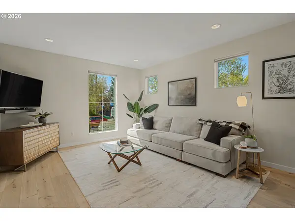 2765 SE CORA ST, Portland, OR 97202