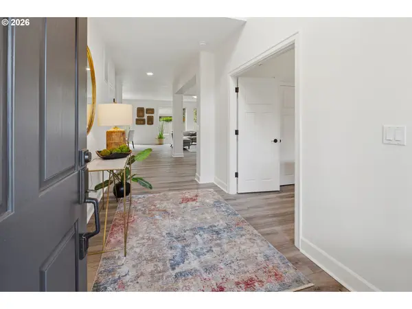 19319 DOGWOOD CT, Lake Oswego, OR 97035