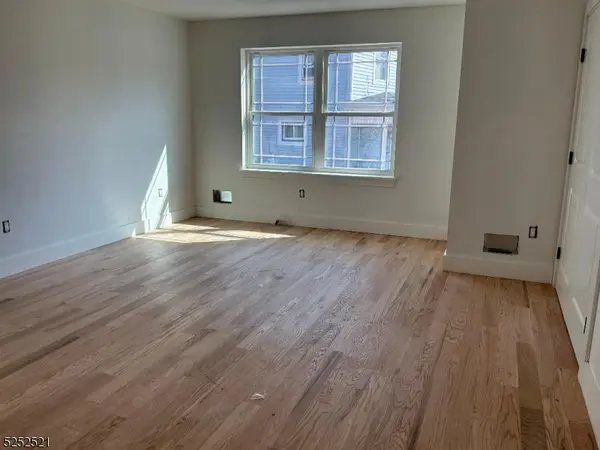 301 Chilton, Elizabeth City, NJ 07208