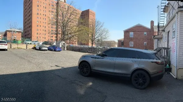 225 Murray St, Elizabeth City, NJ 07202