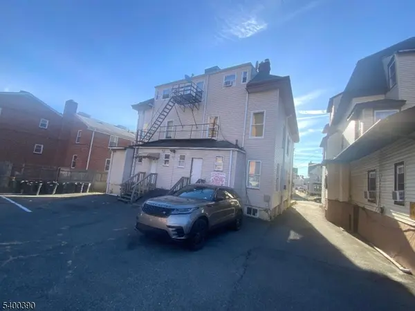 225 Murray St, Elizabeth City, NJ 07202