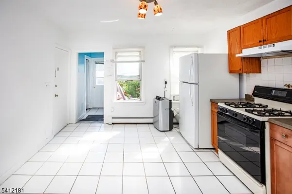 50 Westervelt Ave #1, Hawthorne Boro, NJ 07506