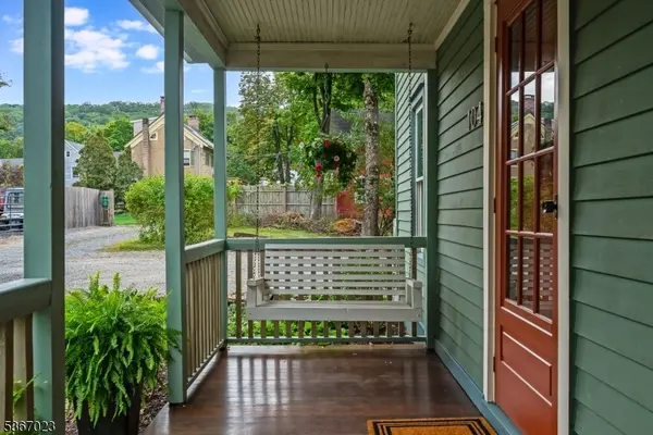 104 Mill St, Califon Boro, NJ 07830