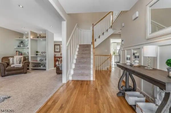 4 Jumping Brook Pl, Clinton Twp., NJ 08801