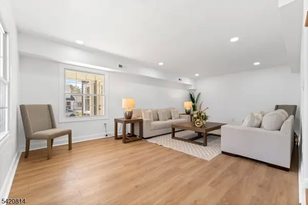 101 Bayberry Ln, Willingboro Twp., NJ 08046