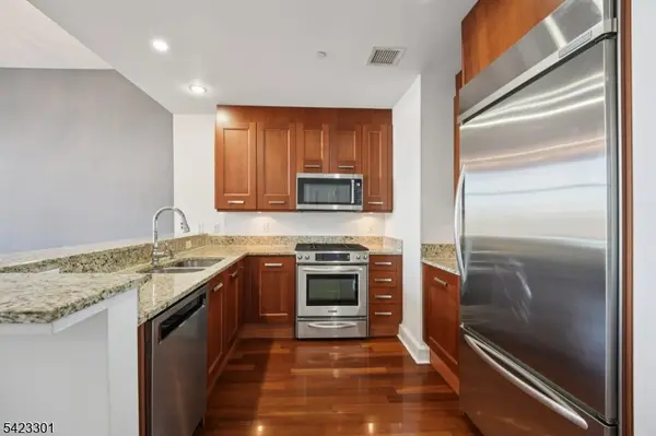 8100 River Rd #209, North Bergen Twp., NJ 07047