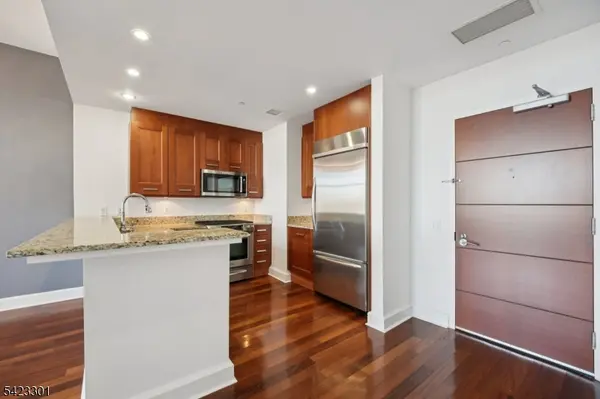 8100 River Rd #209, North Bergen Twp., NJ 07047