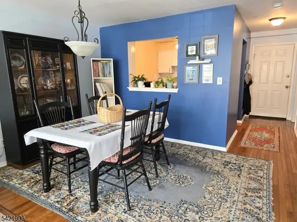 64 Dayton Ct #205, Independence Twp., NJ 07840