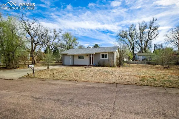 123 Hayes DR, Colorado Springs, CO 80911