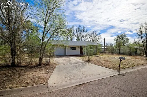 123 Hayes DR, Colorado Springs, CO 80911