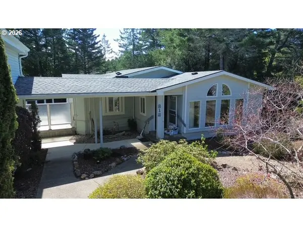 212 MUNSEL CREEK LOOP, Florence, OR 97439