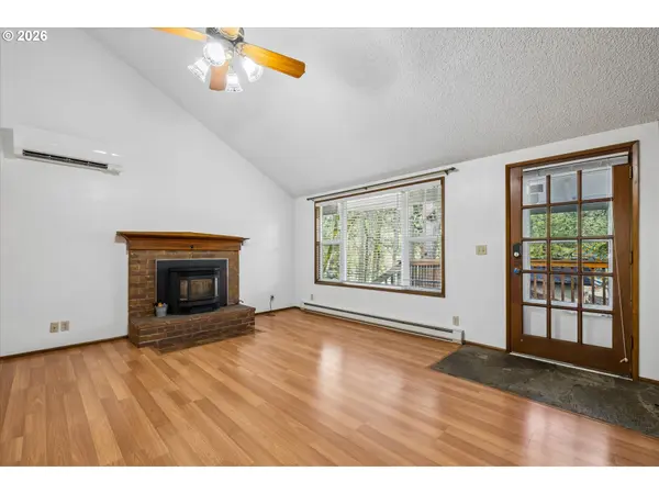 936 E 43RD AVE, Eugene, OR 97405