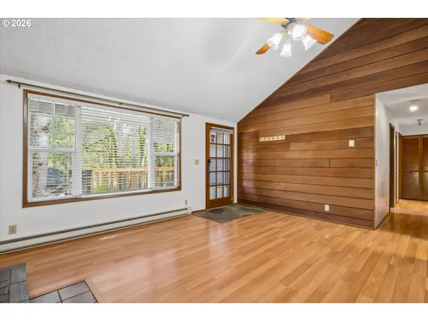 936 E 43RD AVE, Eugene, OR 97405