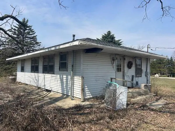 6515 W Broomfield RD, Broomfield Twp, MI 48858