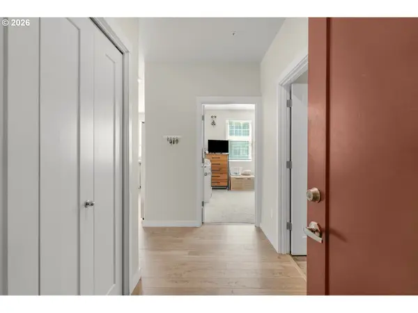 17126 SW SNOWDALE ST #102, Beaverton, OR 97007