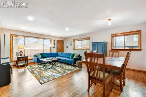 1802 Yuma ST, Colorado Springs, CO 80909