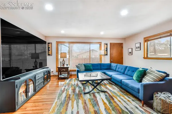 1802 Yuma ST, Colorado Springs, CO 80909