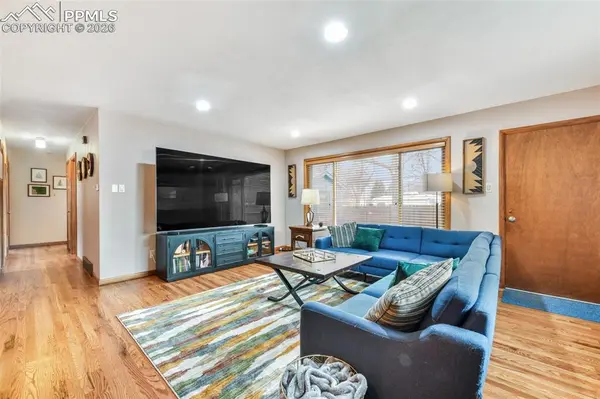 1802 Yuma ST, Colorado Springs, CO 80909